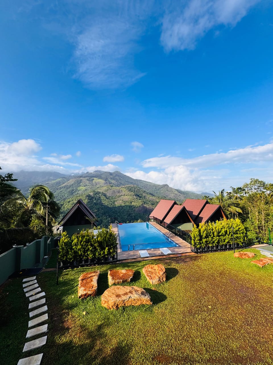 Kakkadampoyil Family Private Infinity Pool Villa in Kakkadampoyil, Kerala